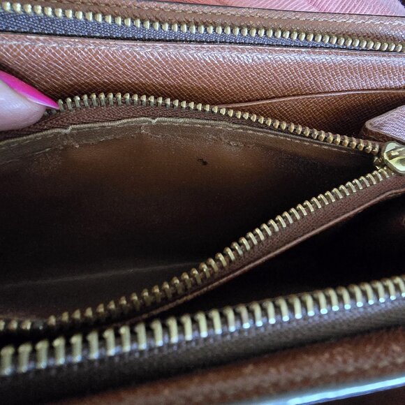 Louis Vuitton Porte Monnaie Zip Around Wallet Monogram - Picture 4 of 10